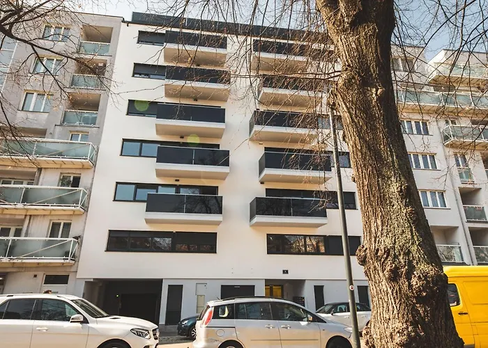 Urban Unit - Nearby Center *